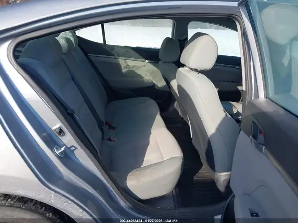 5NPD74LF9HH063875 2017 HYUNDAI ELANTRA - Image 8