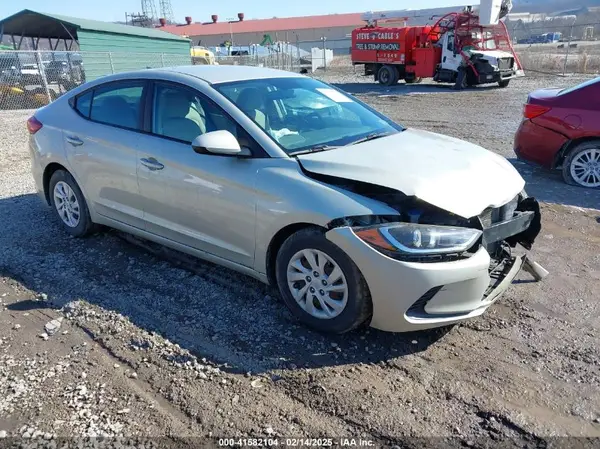 5NPD74LF9HH063987 2017 HYUNDAI ELANTRA - Image 1