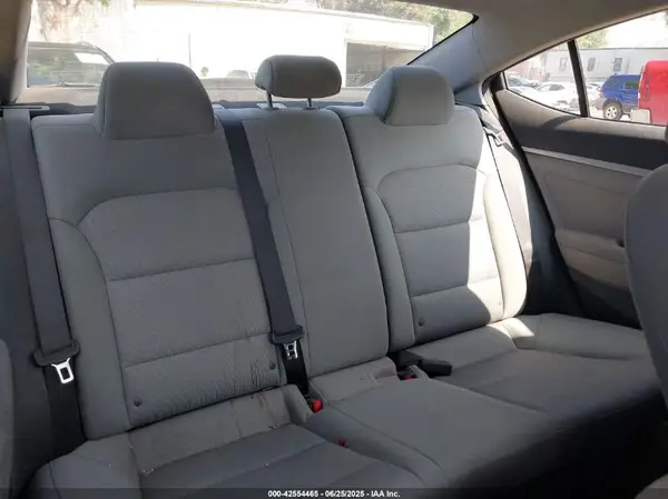 5NPD74LF9HH065190 2017 HYUNDAI ELANTRA - Image 8