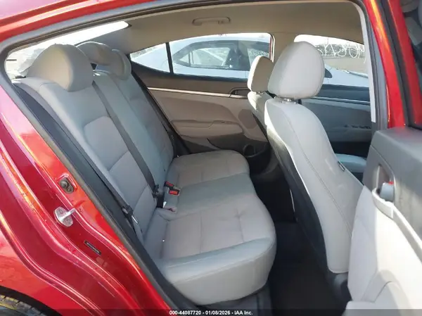 5NPD74LF9HH067666 2017 HYUNDAI ELANTRA - Image 8