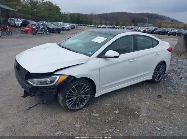 5NPD74LF9HH068011 2017 HYUNDAI ELANTRA - Image 2