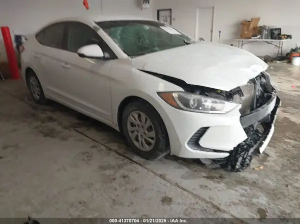 5NPD74LF9HH068770 2017 HYUNDAI ELANTRA - Image 1