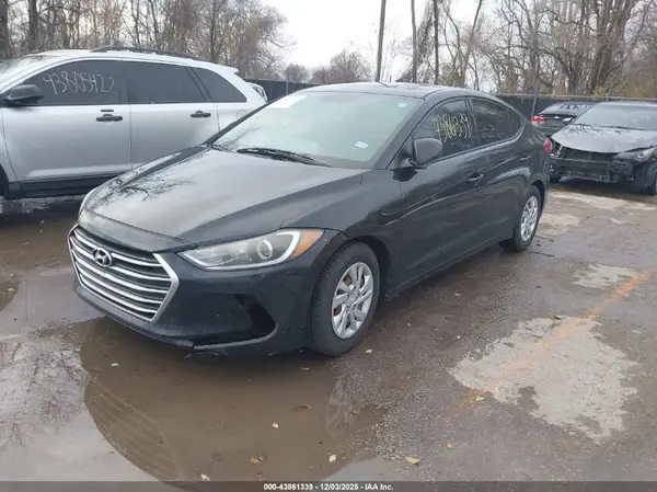 5NPD74LF9HH074052 2017 HYUNDAI ELANTRA - Image 2