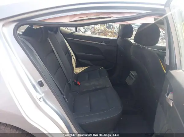 5NPD74LF9HH076562 2017 HYUNDAI ELANTRA - Image 8