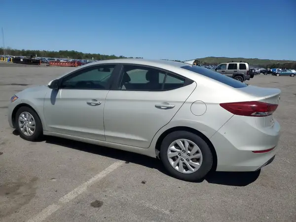 5NPD74LF9HH080689 2017 HYUNDAI ELANTRA - Image 2