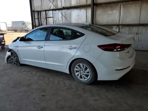 5NPD74LF9HH093216 2017 HYUNDAI ELANTRA - Image 2