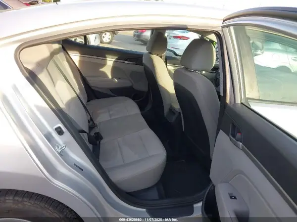 5NPD74LF9HH101735 2017 HYUNDAI ELANTRA - Image 8
