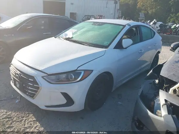 5NPD74LF9HH102299 2017 HYUNDAI ELANTRA - Image 2