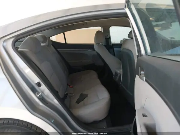 5NPD74LF9HH104070 2017 HYUNDAI ELANTRA - Image 8