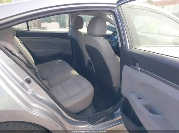 5NPD74LF9HH112492 2017 HYUNDAI ELANTRA - Image 8