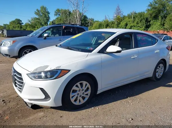 5NPD74LF9HH120513 2017 HYUNDAI ELANTRA - Image 2