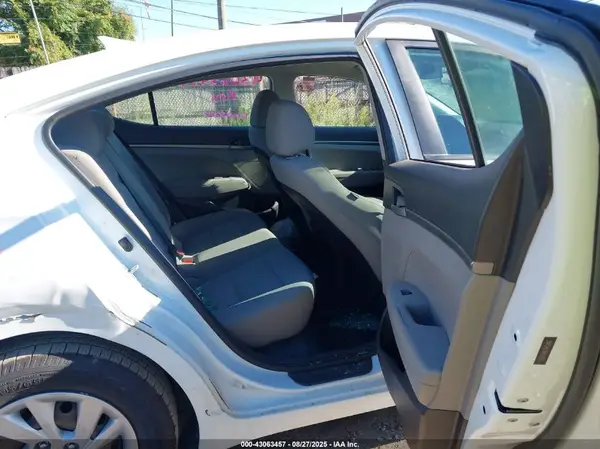 5NPD74LF9HH120513 2017 HYUNDAI ELANTRA - Image 8