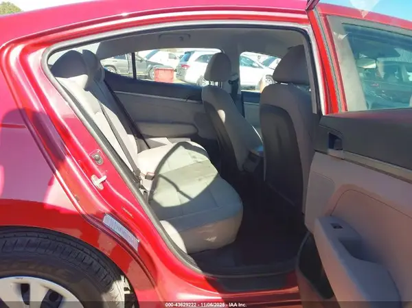 5NPD74LF9HH120589 2017 HYUNDAI ELANTRA - Image 8