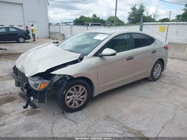 5NPD74LF9HH127414 2017 HYUNDAI ELANTRA - Image 2