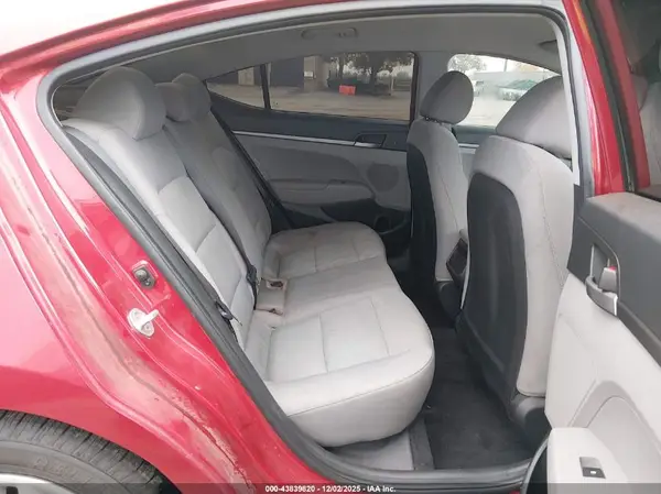 5NPD74LF9HH140275 2017 HYUNDAI ELANTRA - Image 8