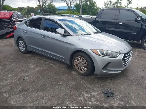 5NPD74LF9HH143709 2017 HYUNDAI ELANTRA - Image 1