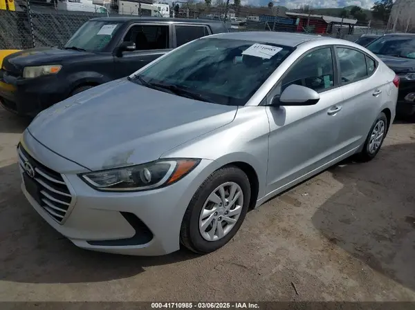 5NPD74LF9HH146142 2017 HYUNDAI ELANTRA - Image 2