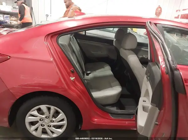 5NPD74LF9HH148456 2017 HYUNDAI ELANTRA - Image 8