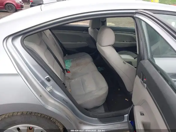 5NPD74LF9HH148912 2017 HYUNDAI ELANTRA - Image 8