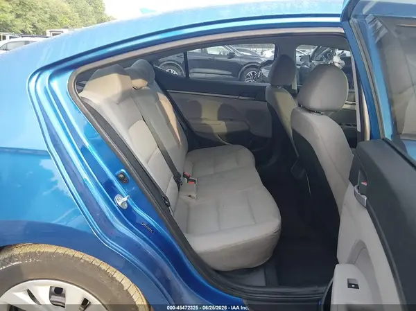 5NPD74LF9HH149736 2017 HYUNDAI ELANTRA - Image 8