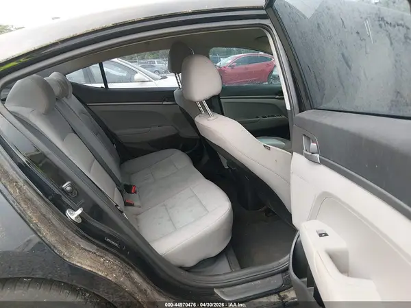 5NPD74LF9HH155410 2017 HYUNDAI ELANTRA - Image 8