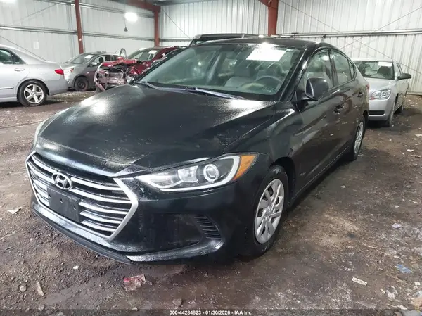5NPD74LF9HH155987 2017 HYUNDAI ELANTRA - Image 2