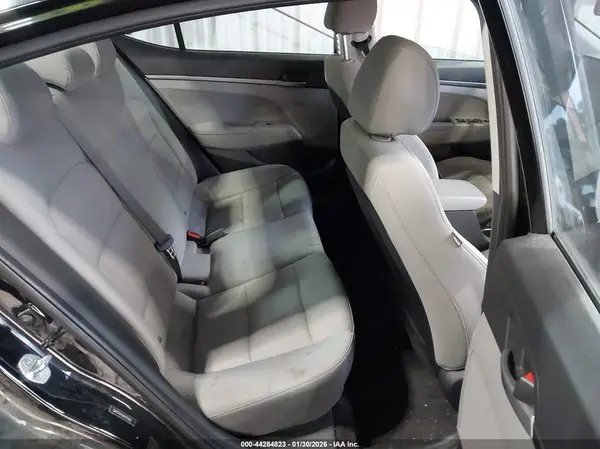 5NPD74LF9HH155987 2017 HYUNDAI ELANTRA - Image 8