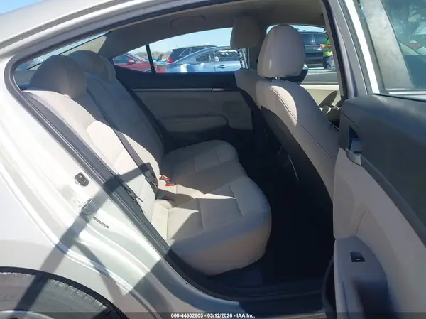 5NPD74LF9HH163376 2017 HYUNDAI ELANTRA - Image 8