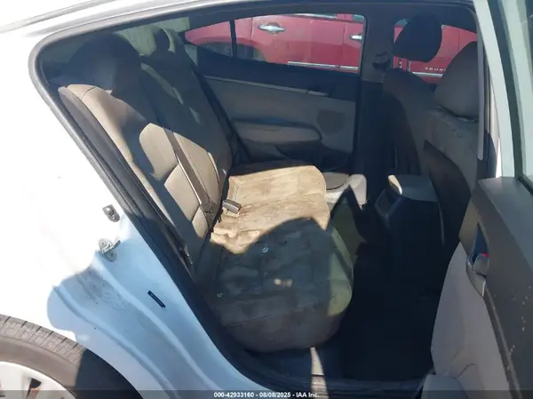 5NPD74LF9HH163541 2017 HYUNDAI ELANTRA - Image 8