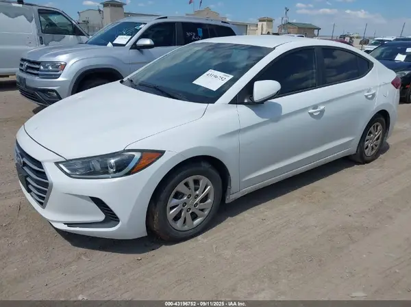5NPD74LF9HH169565 2017 HYUNDAI ELANTRA - Image 2