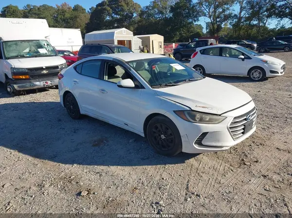 5NPD74LF9HH174121 2017 HYUNDAI ELANTRA - Image 1