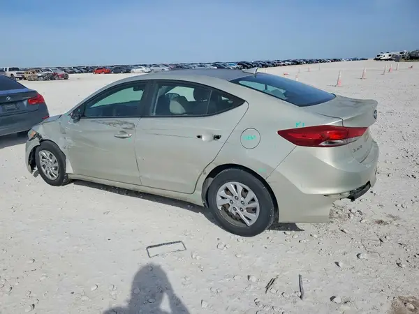 5NPD74LF9HH174572 2017 HYUNDAI ELANTRA - Image 2