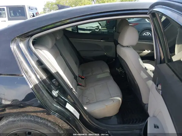 5NPD74LF9HH183661 2017 HYUNDAI ELANTRA - Image 8