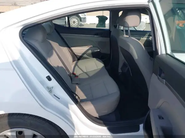 5NPD74LF9HH193137 2017 HYUNDAI ELANTRA - Image 8