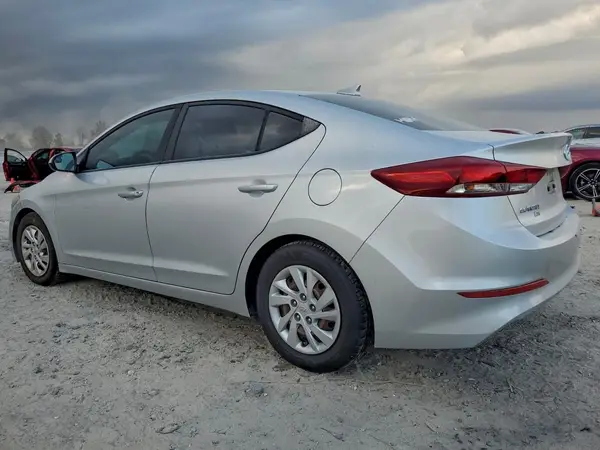 5NPD74LF9HH200121 2017 HYUNDAI ELANTRA - Image 2
