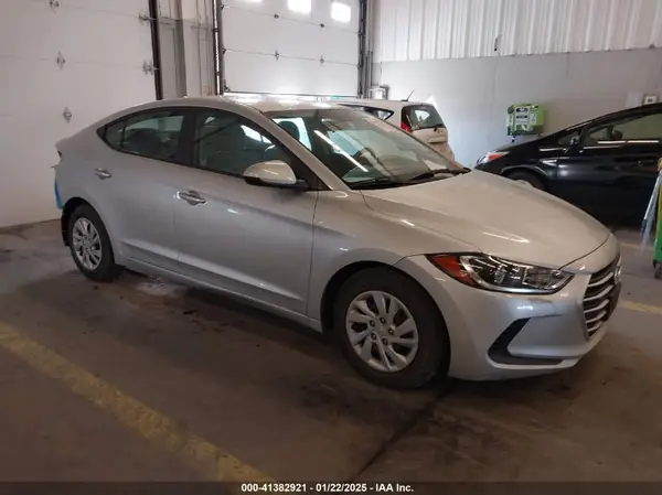 5NPD74LF9HH201852 2017 HYUNDAI ELANTRA - Image 1