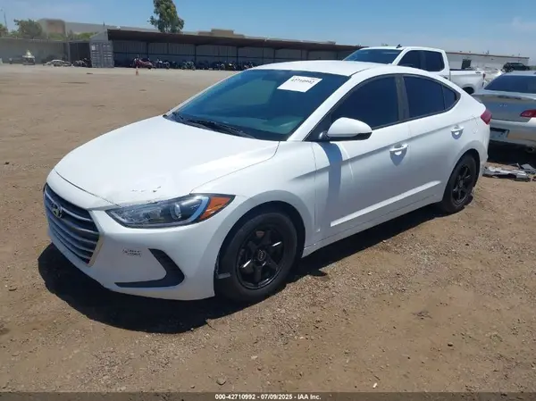 5NPD74LF9HH203133 2017 HYUNDAI ELANTRA - Image 2