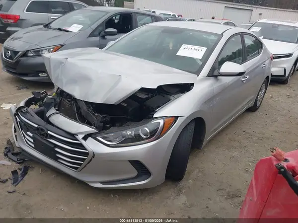 5NPD74LF9HH205464 2017 HYUNDAI ELANTRA - Image 2