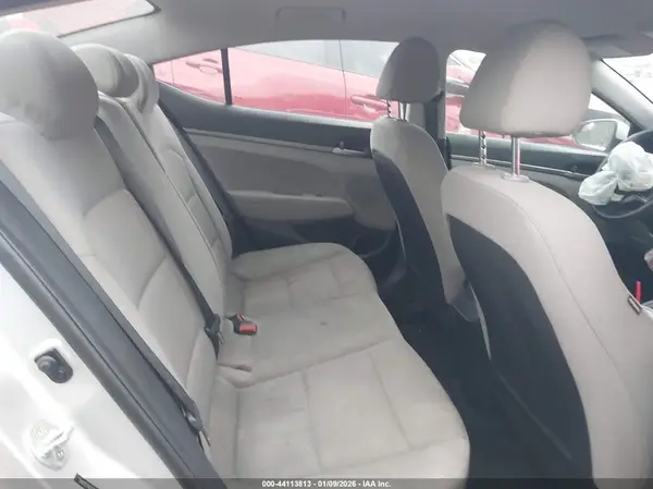 5NPD74LF9HH205464 2017 HYUNDAI ELANTRA - Image 8