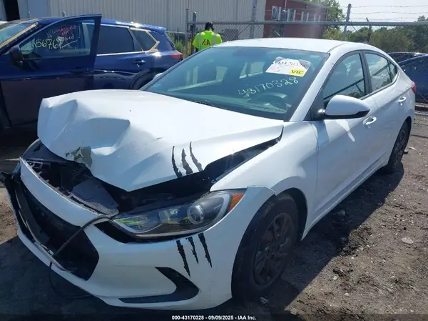 5NPD74LF9HH205870 2017 HYUNDAI ELANTRA - Image 2
