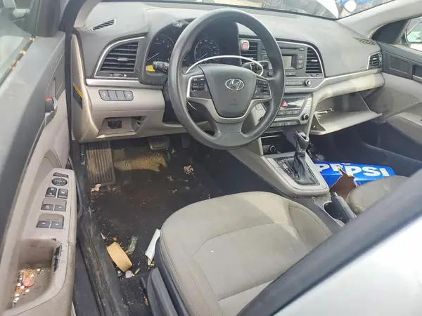 5NPD74LF9HH207246 2017 HYUNDAI ELANTRA - Image 8