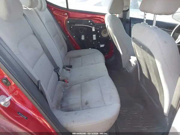 5NPD74LF9HH209496 2017 HYUNDAI ELANTRA - Image 8