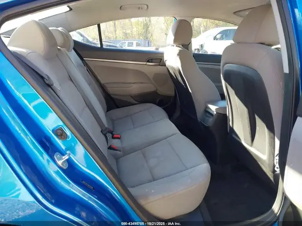 5NPD74LF9HH210096 2017 HYUNDAI ELANTRA - Image 8