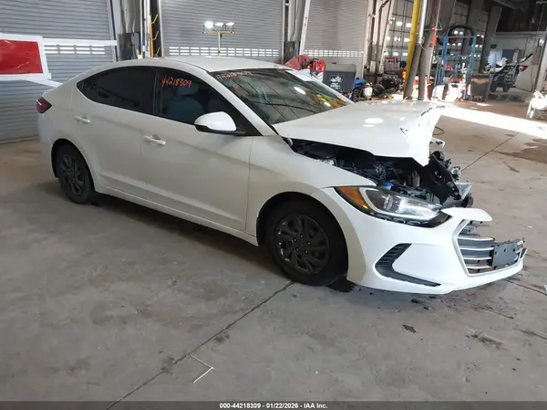 5NPD74LF9HH210812 2017 HYUNDAI ELANTRA - Image 1