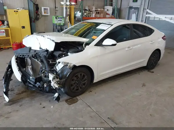 5NPD74LF9HH210812 2017 HYUNDAI ELANTRA - Image 2