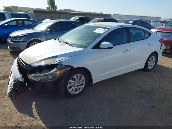 5NPD74LF9JH222304 2018 HYUNDAI ELANTRA - Image 2