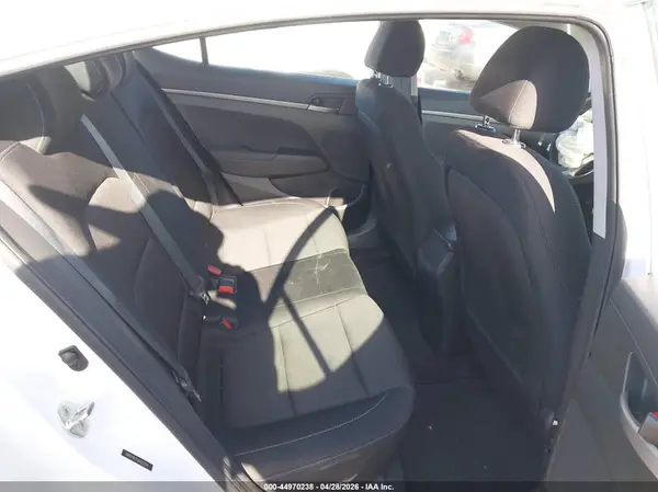 5NPD74LF9JH222304 2018 HYUNDAI ELANTRA - Image 8