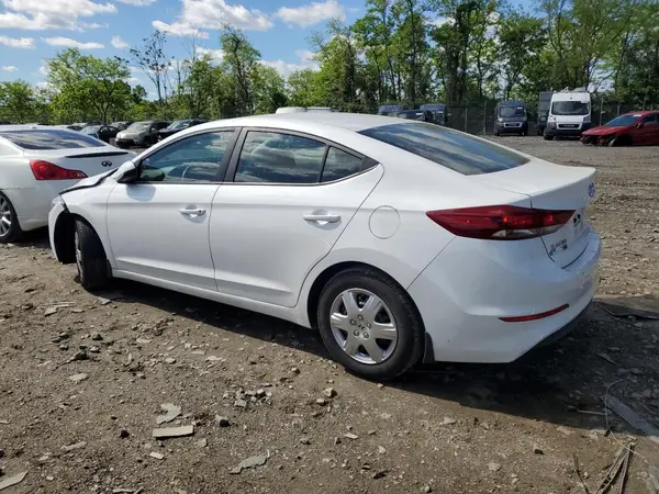 5NPD74LF9JH223064 2018 HYUNDAI ELANTRA - Image 2
