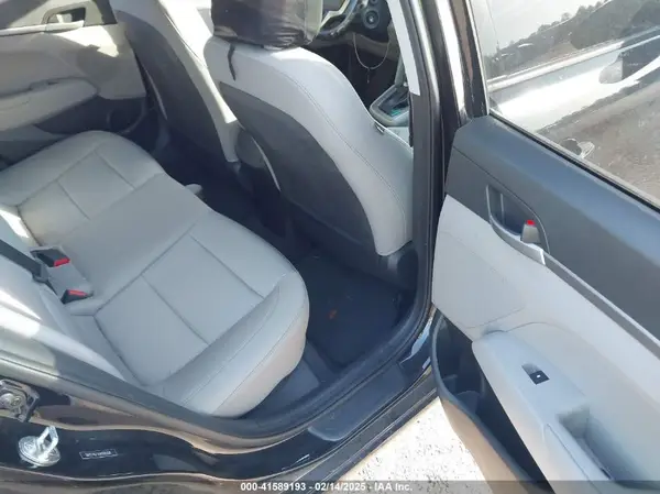 5NPD74LF9JH226028 2018 HYUNDAI ELANTRA - Image 8