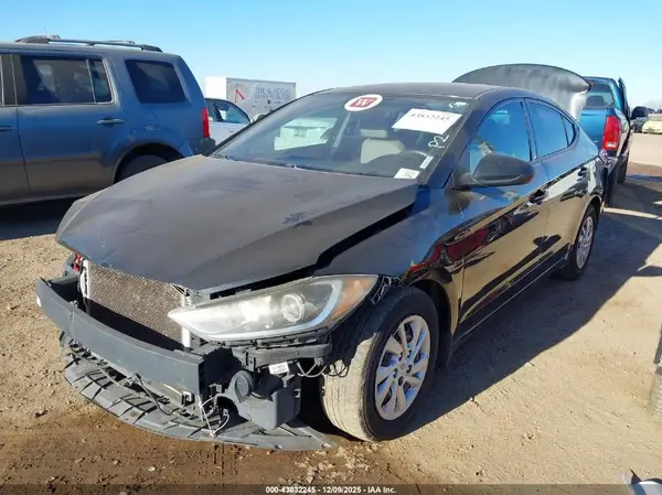 5NPD74LF9JH230287 2018 HYUNDAI ELANTRA - Image 2